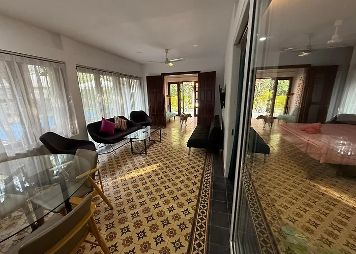Hotel Banksy's 4*